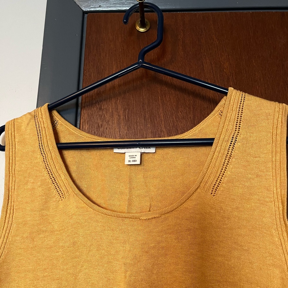Coldwater Creek golden yellow sleeveless shell - Picture 2 of 4